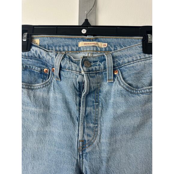 LEVI'S Wedgie Bootcut Women's Jeans Size 28X32 Premium Denim Light Wash Y2K C19 - Picture 4 of 7